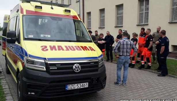 Dolnośląscy policjani będą obsługiwać ambulans