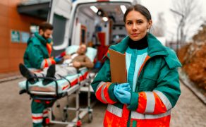 Dysproporcje w wynagrodzeniach w ochronie zdrowia. Kobiety zarabiają mniej niż mężczyźni