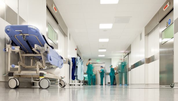 Ponad 130 szpitali w Polsce nie jest w stanie wypłacić ustawowych podwyżek
