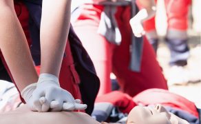 NAR_2_23_Nicholas_Karolak_URAZY_NARZADU_RUCHU_U_RATOWNIKOW_MEDYCZNYCH_iStock-185249640