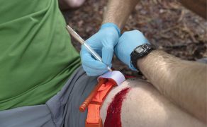 NAR_6_25_wiedza_w_praktyce_Lukasz_Kucharski_KRWOTOK_NIEJEDNO_MA_IMIE_iStock-2231874848