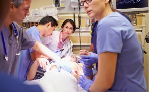 NAR_6_25_wiedza_w_praktyce_Michal_Nowicki_DIAGNOSTYKA_MIKROANGIOPATII_ZAKRZEPOWYCH_iStock-465194019