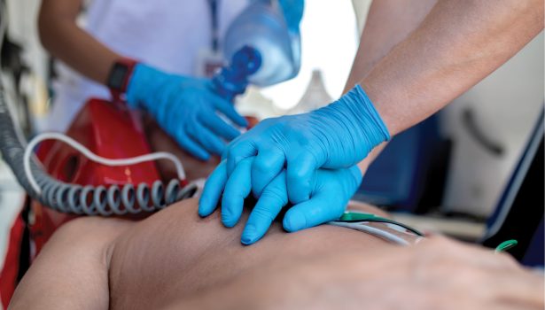 Trudne decyzje o odstąpieniu od medycznych czynności ratunkowych – syndrom Łazarza w praktyce ratownika medycznego