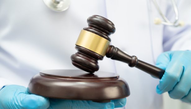 ratownicy24-agresywny-30-latek