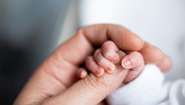 Poród w warunkach przedszpitalnych – rola zespołu ratownictwa medycznego
